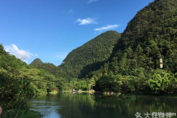 荔波小七孔附近酒店（荔波小七孔附近有什么好玩的）