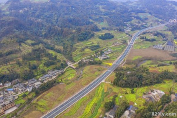 成雅高速公路（成雅高速公路今日情况）