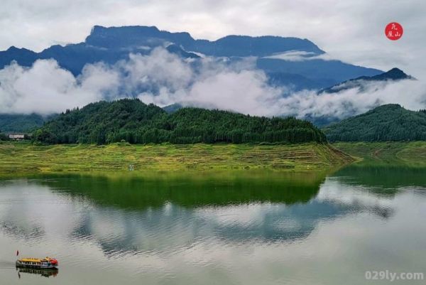 洪雅瓦屋山（眉山洪雅瓦屋山）