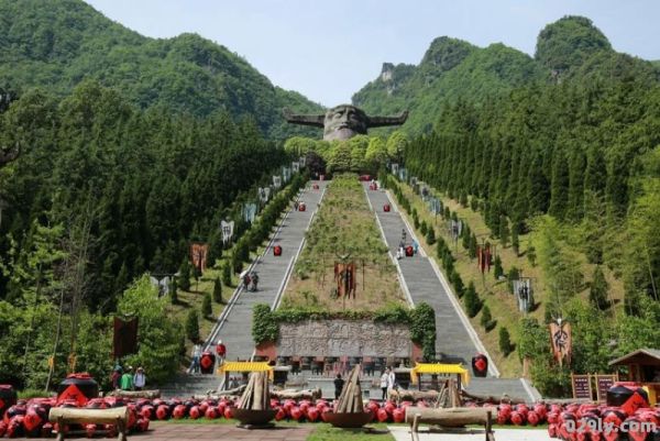 湖北神农架旅游（湖北神农架旅游景点门票多少钱）