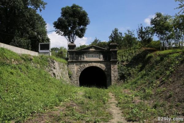 川汉铁路（川汉铁路遗址）