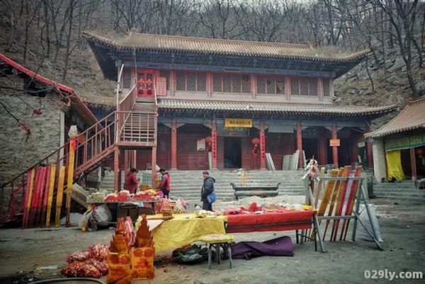 西山奶奶庙（西山奶奶庙在哪里和后山是一个地方吗）