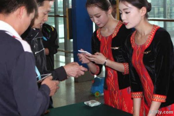 祥鹏航空客服电话（祥鹏航空客服电话人工服务）