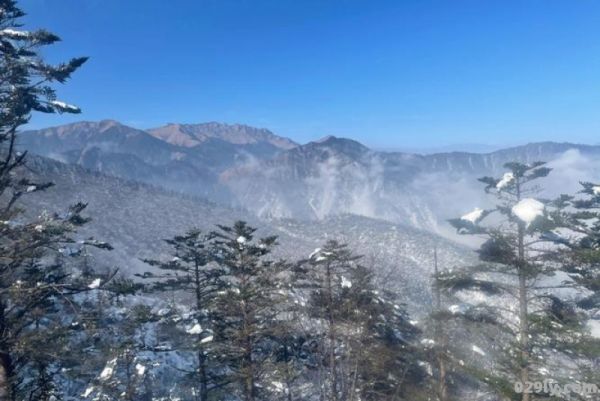 西岭雪山图片（西岭雪山图片 风景图片）