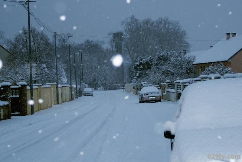 冬天下雪的城市