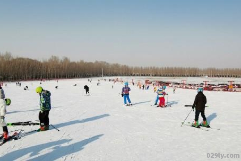 哈尔滨滑雪场几月开放