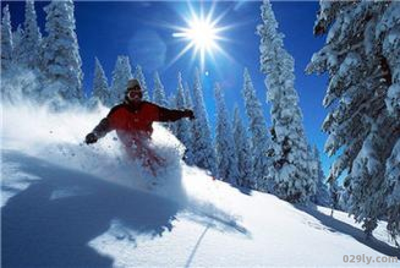 长白山夏天能滑雪吗