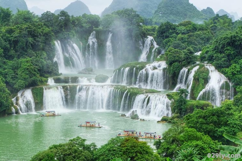 夏天旅游景点排行榜前十名（夏天旅游必去景点）