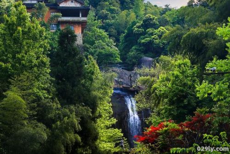 南昌附近旅游景点推荐（南昌附近旅游景点大全）