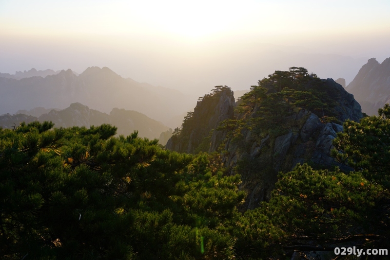 安徽黄山在哪里（安徽黄山在哪里地图）