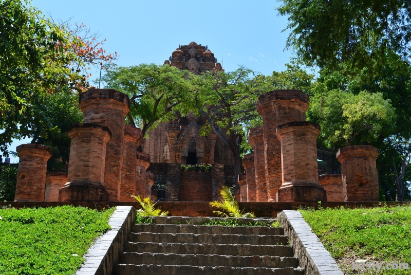 紫月湖春节旅游攻略（紫月湖有哪些好玩的地方）