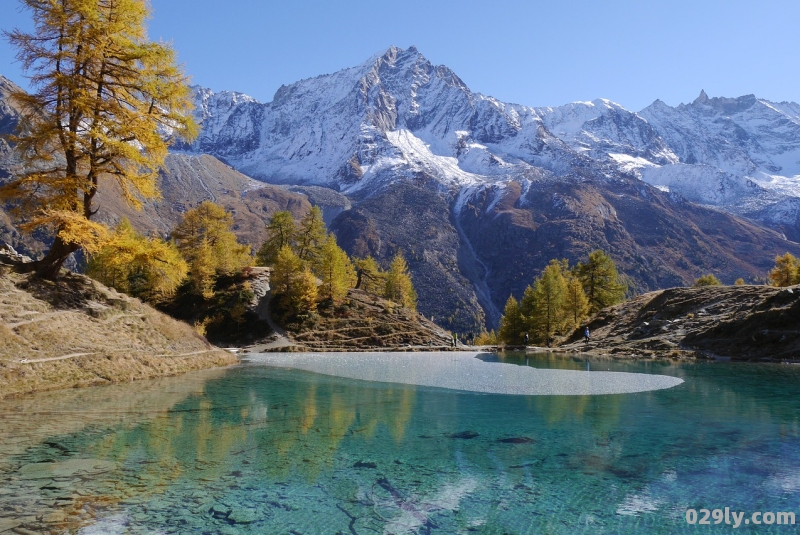 七月份长白山旅游攻略（7月长白山旅游必备）