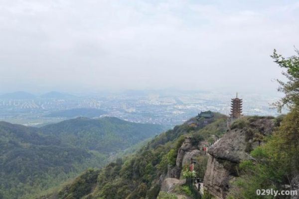 绍兴香炉峰（绍兴香炉峰几点开门）