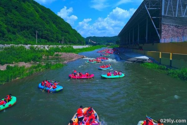 抚顺漂流（抚顺漂流红河谷大雅河门票多少钱）