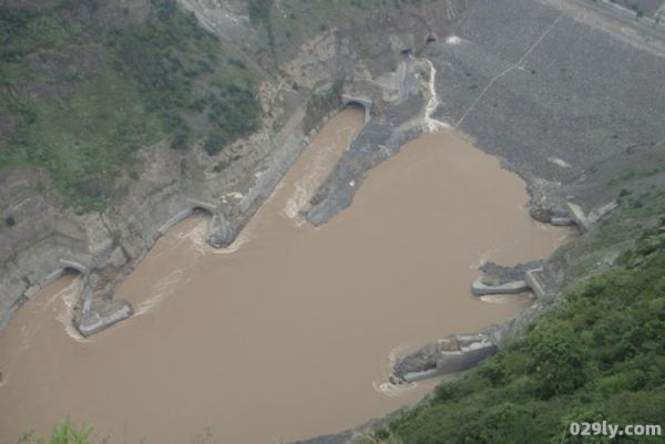 雷波溪洛渡（雷波溪洛渡水电站）