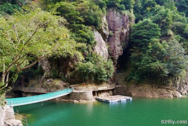 浙东大峡谷攻略（浙东大峡谷在哪个位置）