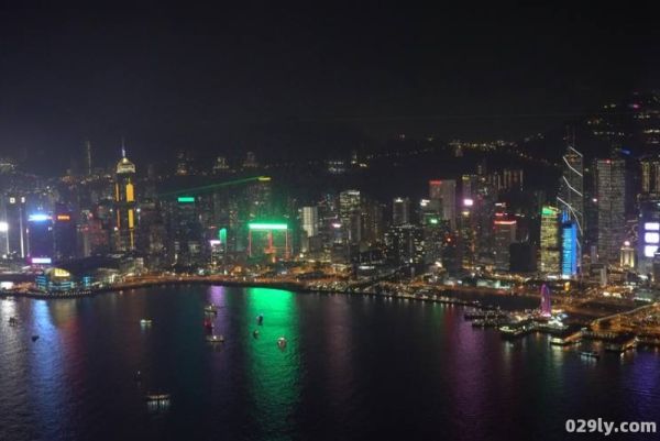 香港维多利亚港夜景（香港维多利亚港夜景说说）