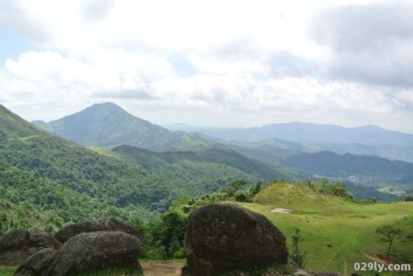 茂名天马山（茂名天马山海拔）