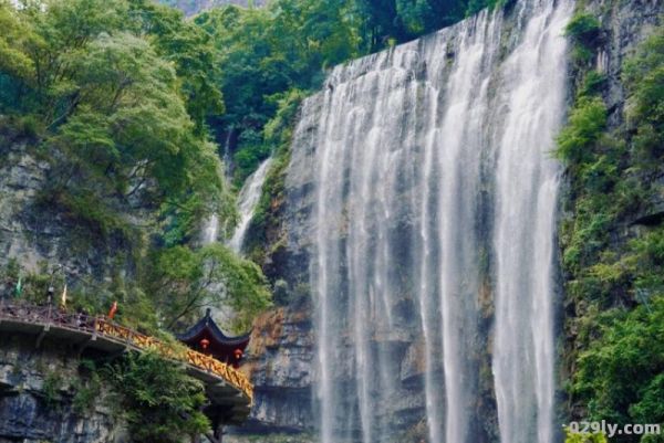 湖北有哪些好玩的地方旅游景点（湖北有哪些好玩的地方旅游景点免费）