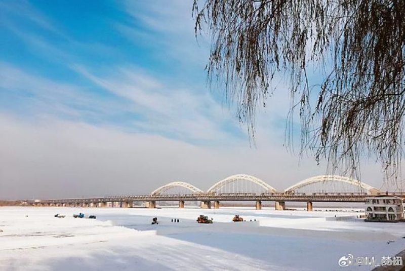 冬天下雪的城市