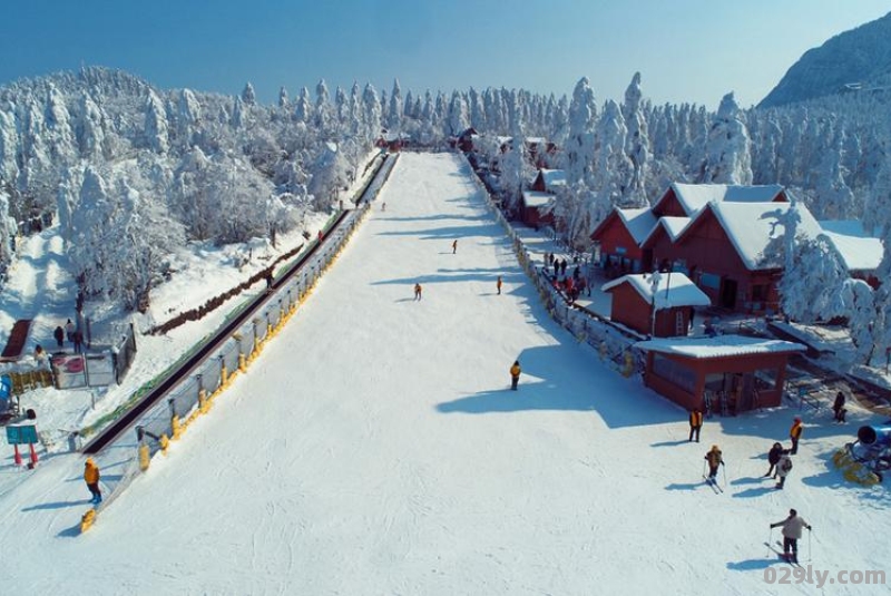 四川滑雪场：川渝最好玩的十大滑雪场是哪家