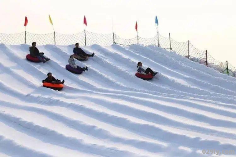 小型滑雪场投资多少