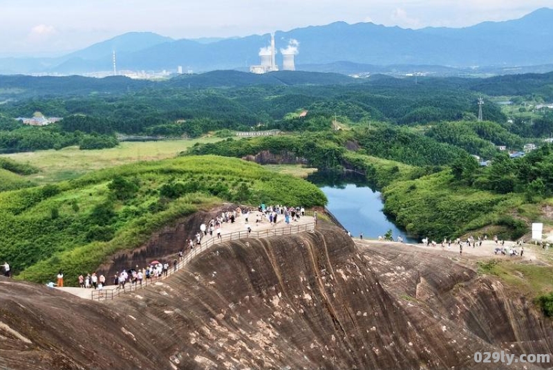 郴州旅游必去十大景点排名（郴州旅游必去十大景点排名椅山）