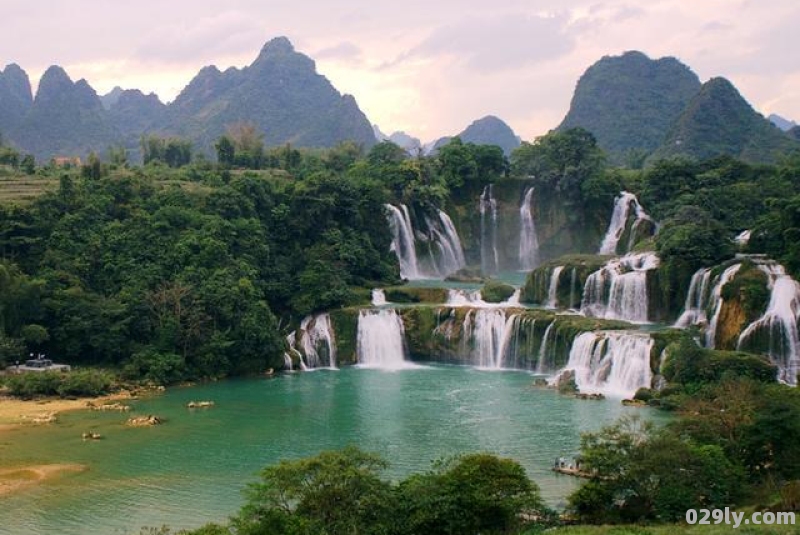 广西旅游必去十大景点排名（广西旅游必去十大景点排名广西三月份气温）