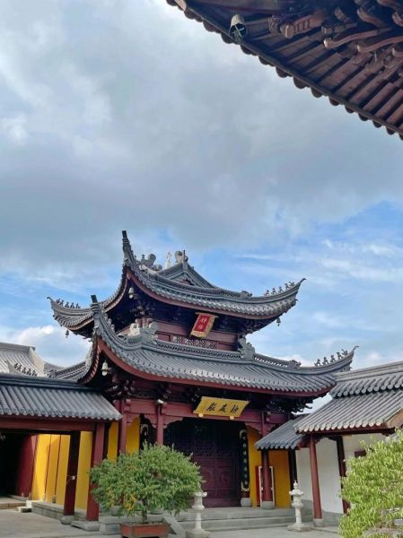 宁海寺庙攻略旅游团多少钱 宁海寺庙攻略旅游团多少钱一个月