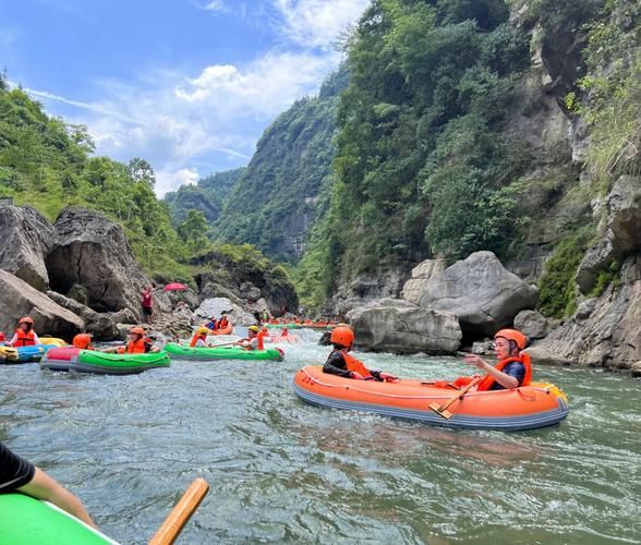 宜昌漂流组团旅游团多少钱 宜昌漂流组团旅游团多少钱一天