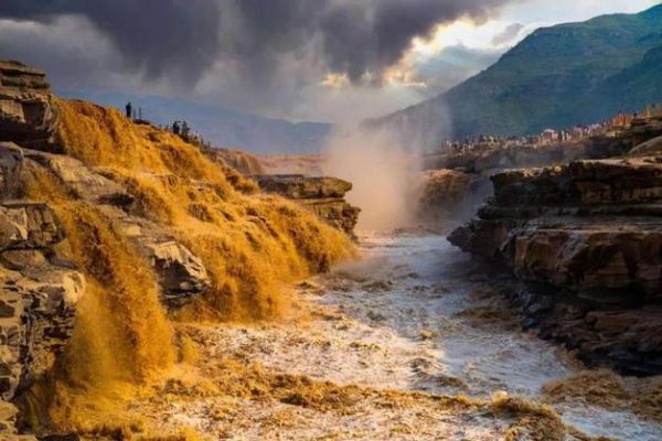 咸阳出发陕北旅游团多少钱 咸阳出发陕北旅游团多少钱一张票